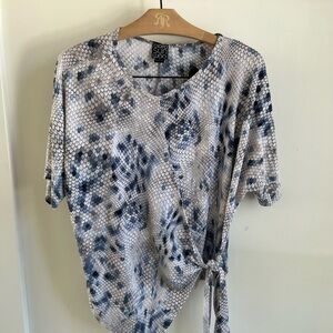 CLARA SUNWOO Blue Snake-Print Short Sleeve Side-Tie Top